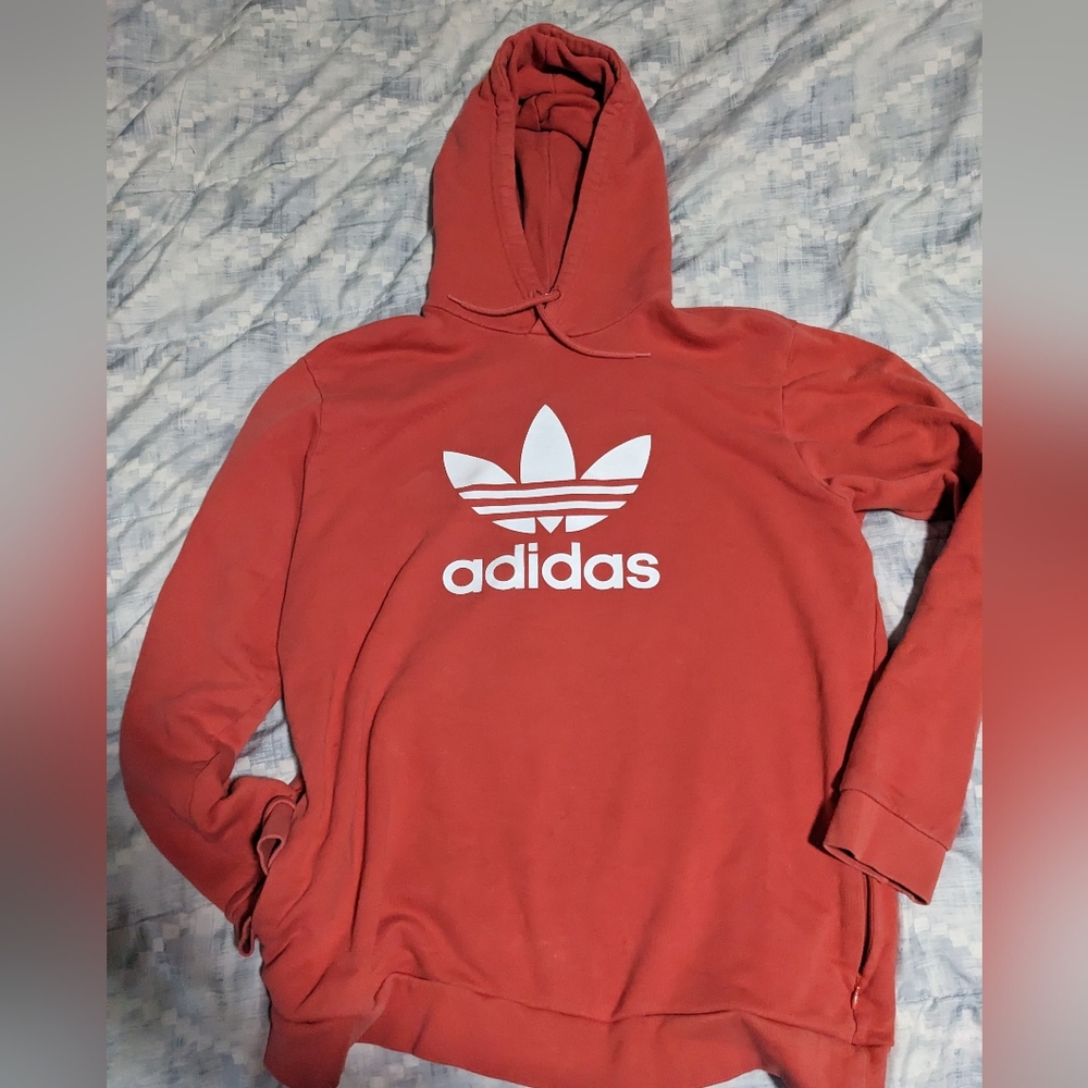 Large Adidas hoodie with zip pockets
